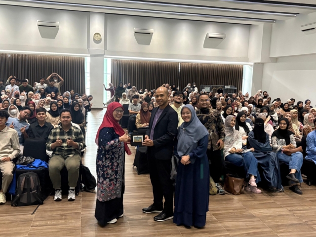 Kuliah Praktisi : Menggali Neurosains dalam Dinamika Belajar