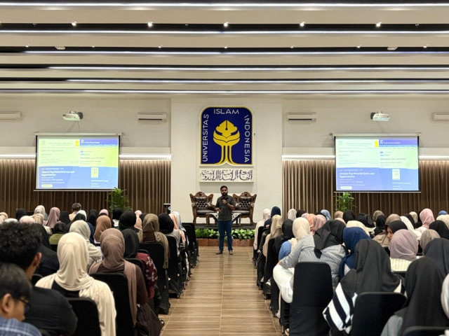 Kuliah Tamu From Stress to Resilience: Understanding Stress and Coping from The Perspectives of Psychology and Social Practice