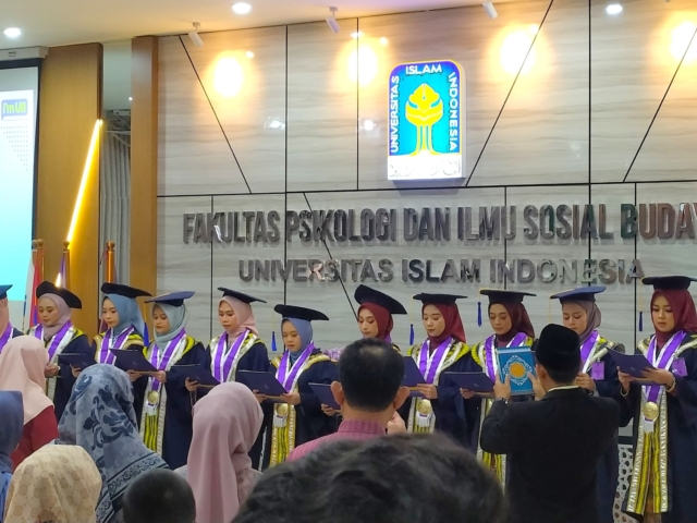 11 Psikolog Baru UII Siap Mengabdi, HIMPSI Soroti Darurat Judi Online dan Kesehatan Mental
