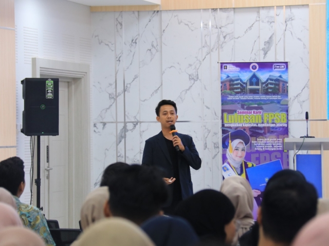 Mempersiapkan dunia kerja bersama seminar karir FPSB UII