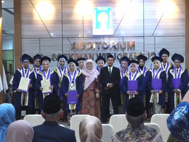 Fakultas Psikologi UII Luluskan 13 Psikolog Baru Periode 75